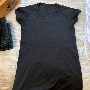 Lululemon Swiftly tech short sleeve